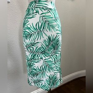 Forever 21 White & Green Plant Pattern Pencil Skirt